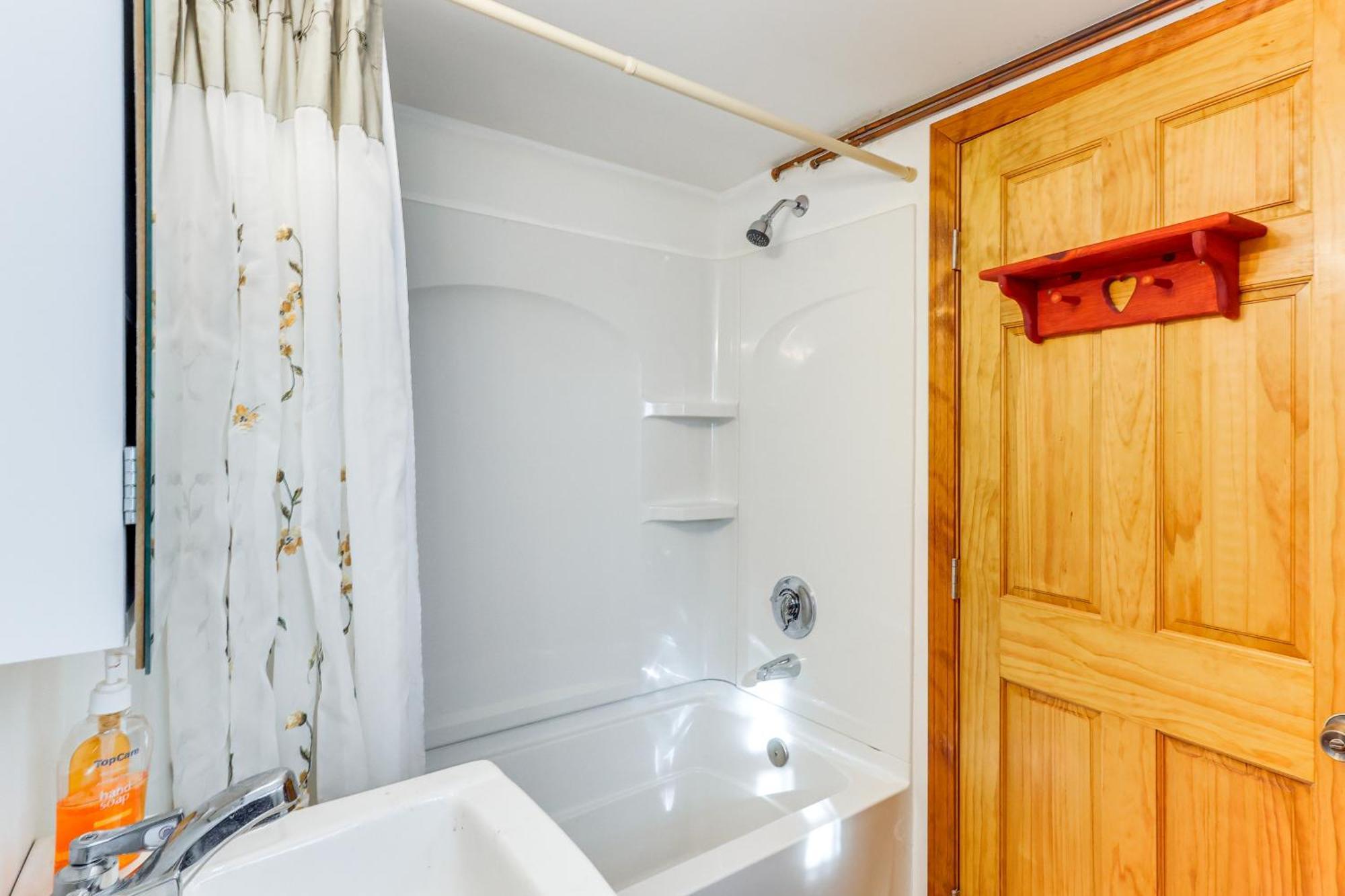 Charming Old Lyme Cottage, Steps To Private Beach! מראה חיצוני תמונה